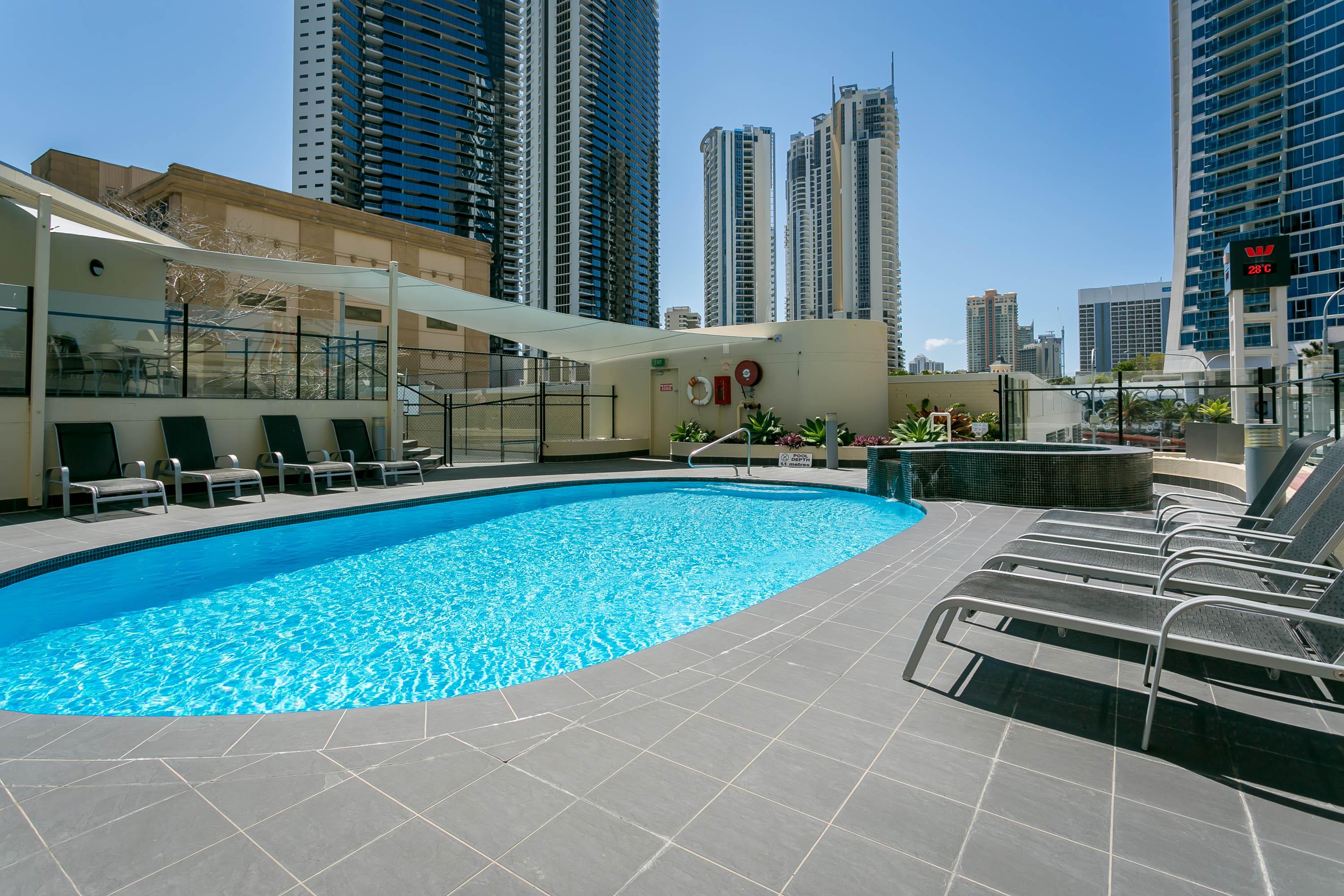Breakfree Cosmopolitan Aparthotel Гоулд Коуст Екстериор снимка